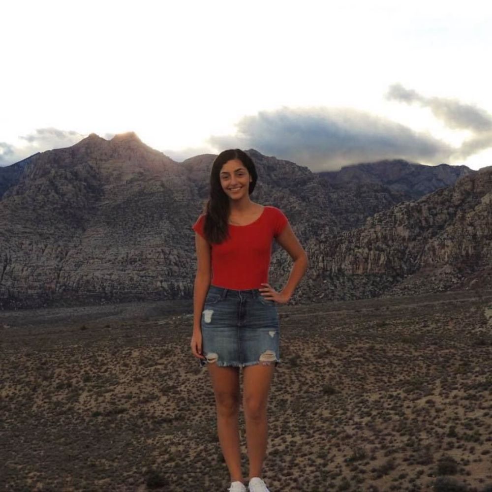 Meet your Posher, Lorena